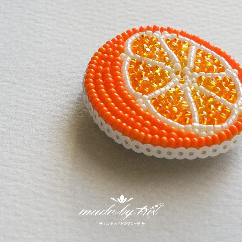みかん　ビーズ刺繍ブローチ (260523) 商品写真3