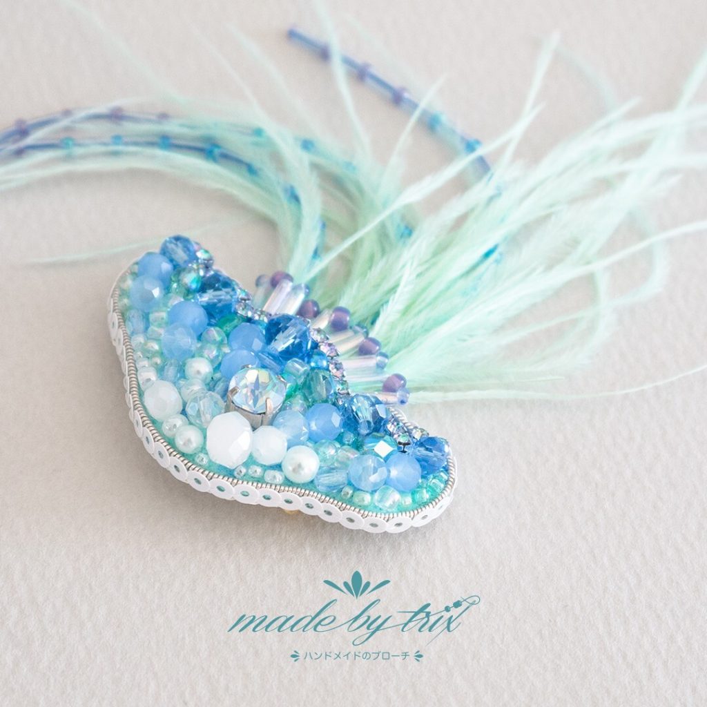 深海のクラゲ①　ビーズ刺繍ブローチ (251215) 商品写真2