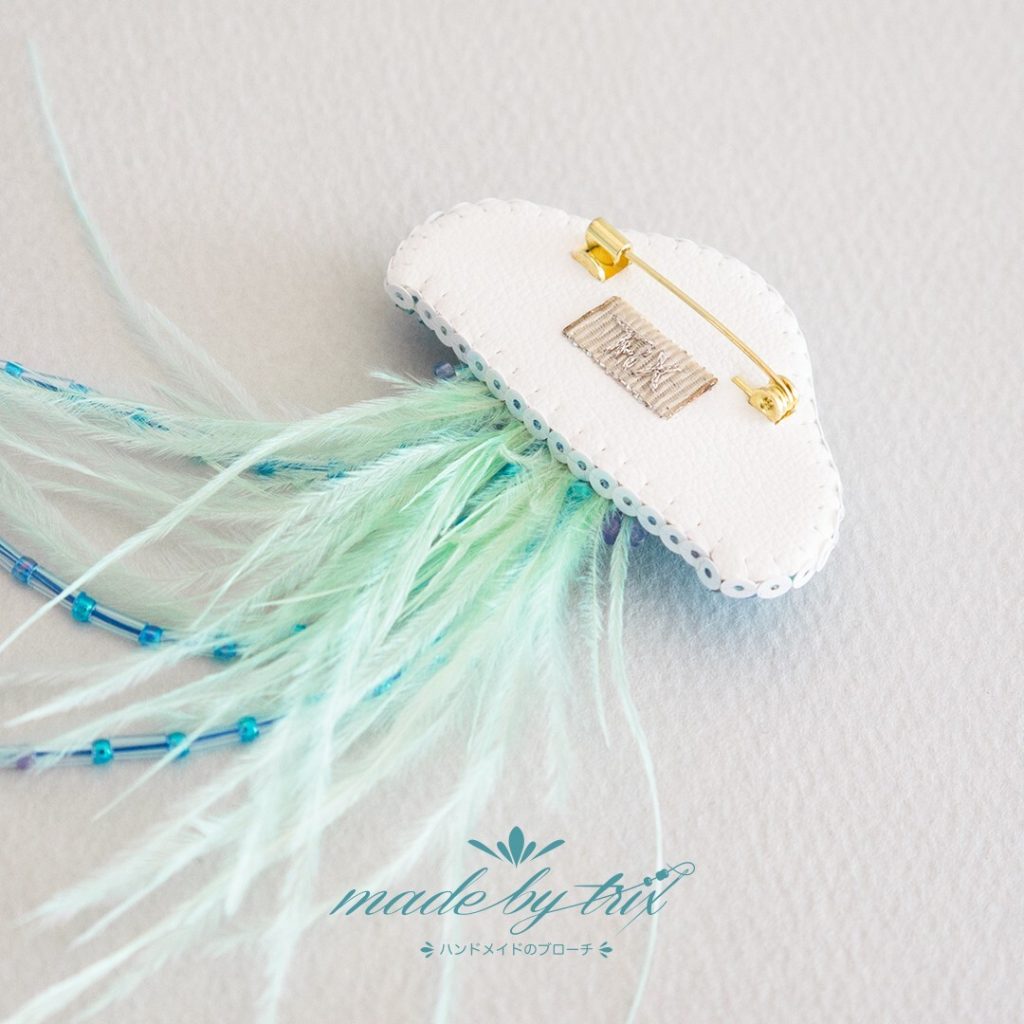 深海のクラゲ①　ビーズ刺繍ブローチ (251215) 商品写真4