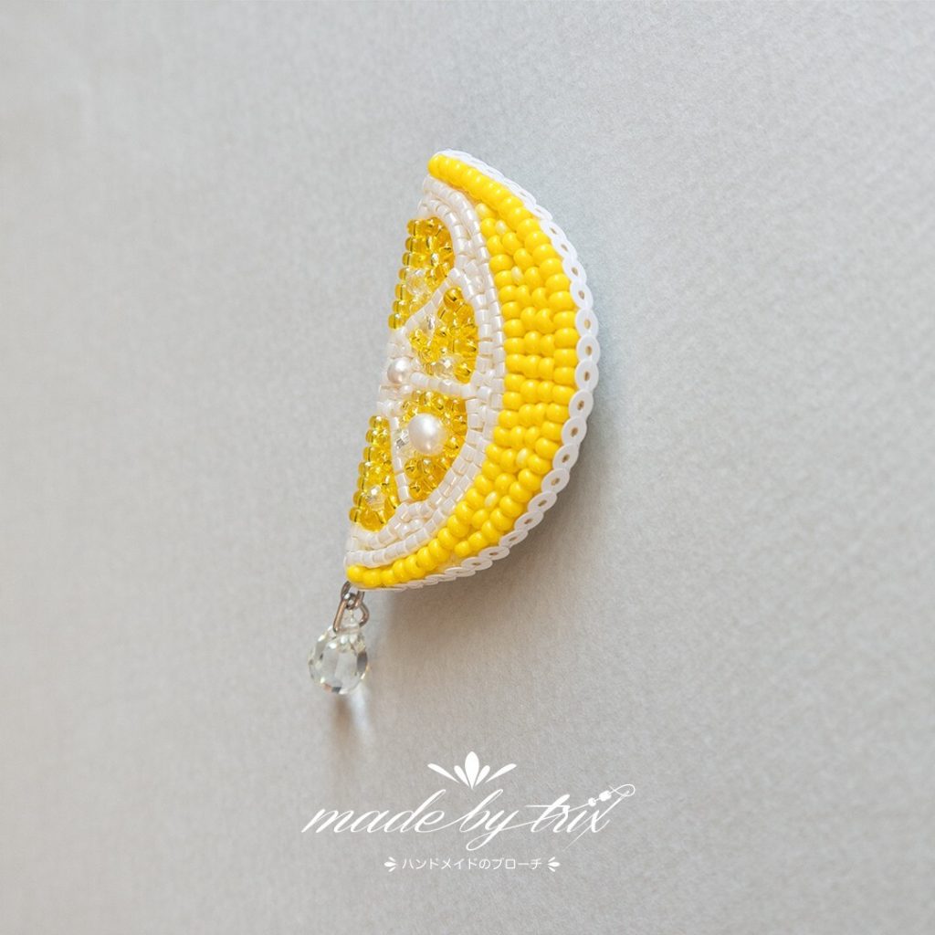 レモン ビーズ刺繍ブローチ (260508) 商品写真3