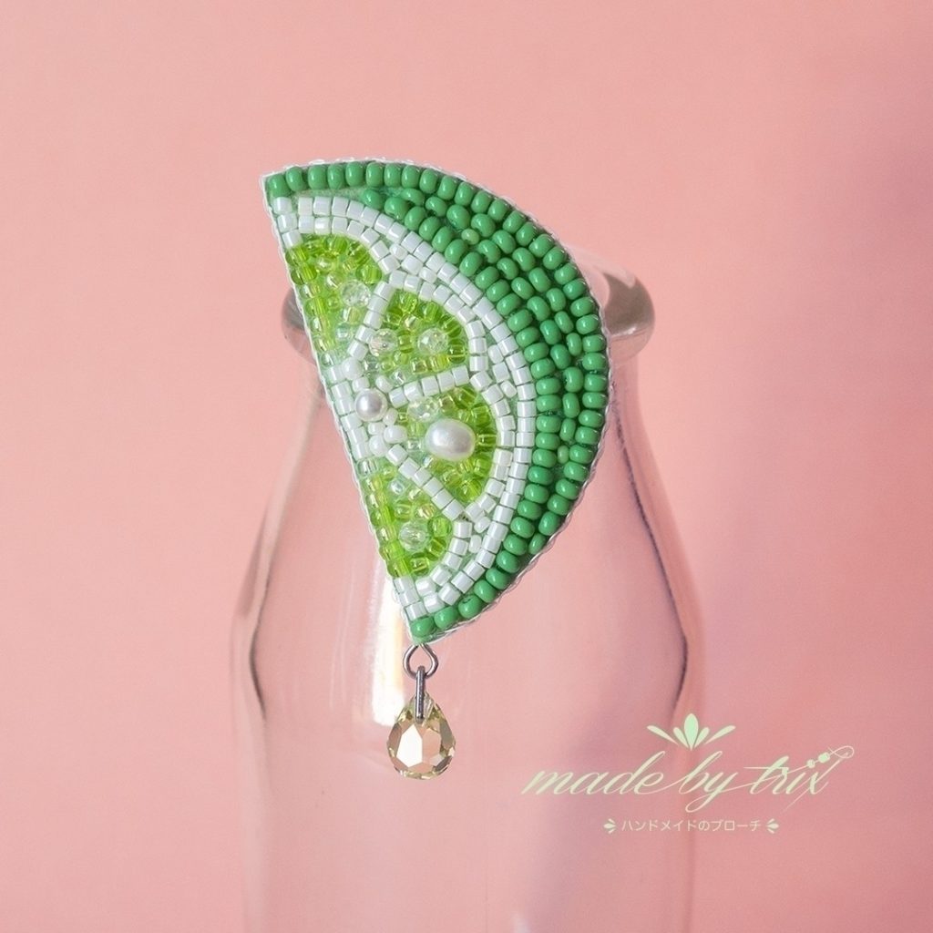 ライム ビーズ刺繍ブローチ　(260510) 商品写真1