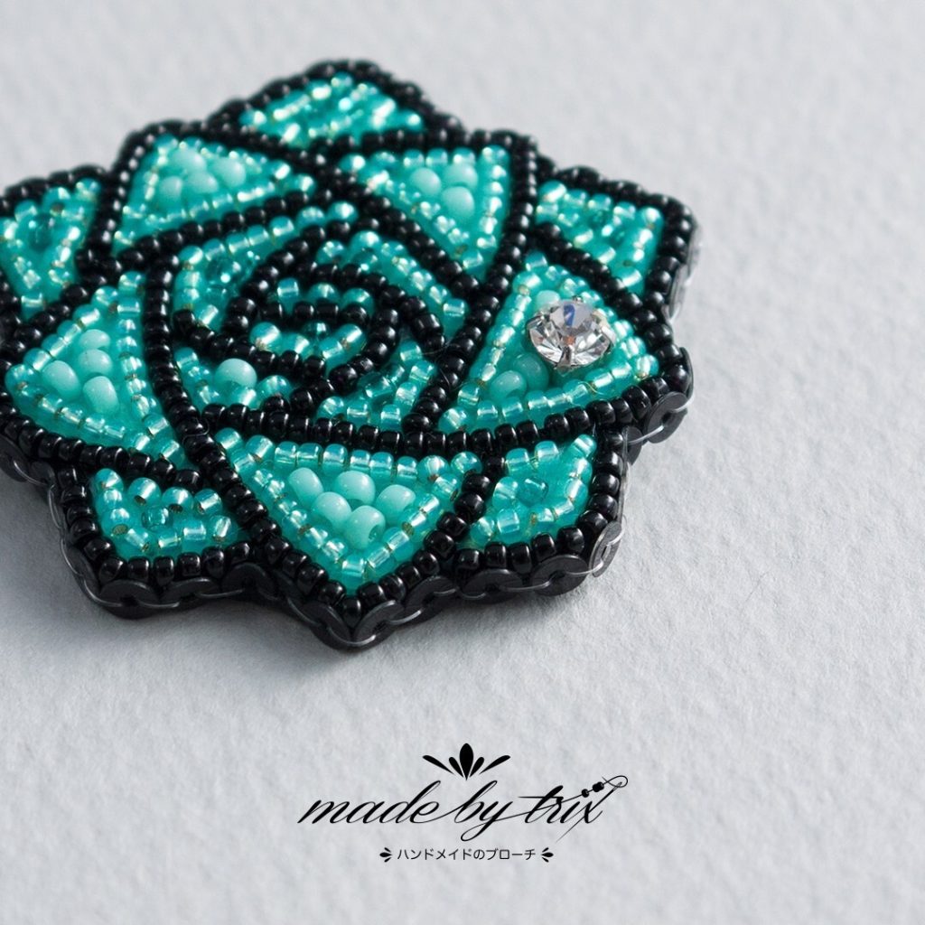 バラ②　ティファニーブルー　ビーズ刺繍ブローチ　(260613) 商品写真2